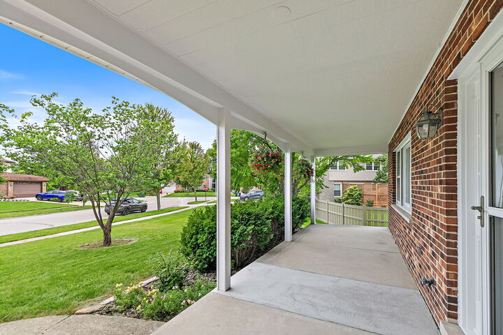 Property Photo:  1105 Beach Comber Drive  IL 60193 