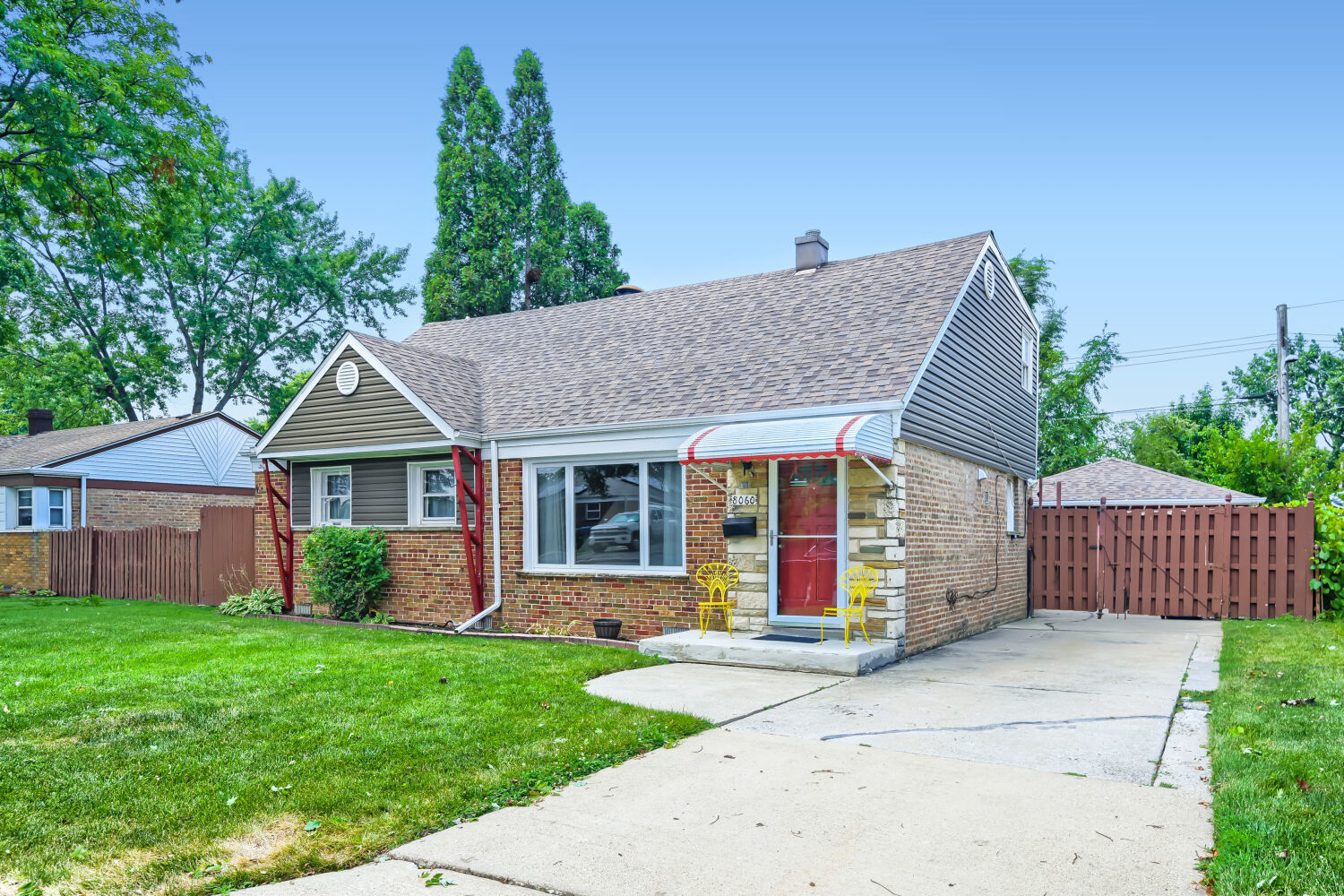 Property Photo: 8060 S Kolmar Avenue IL 60652