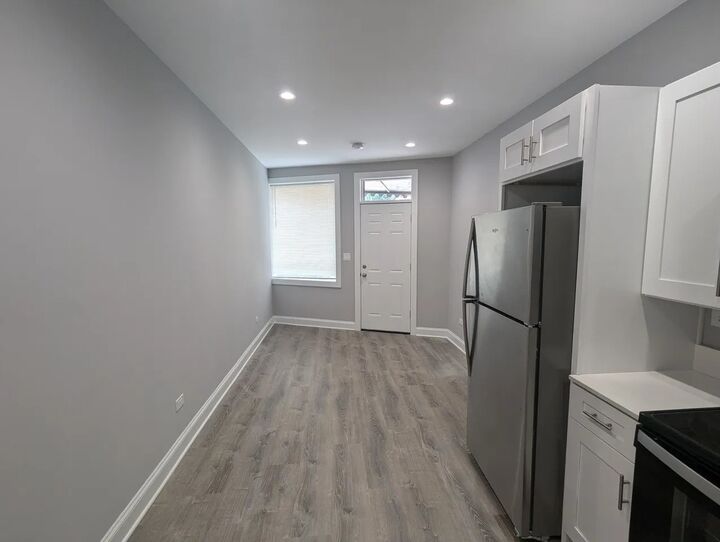 Property Photo: 7050 W Higgins Avenue 1E IL 60656