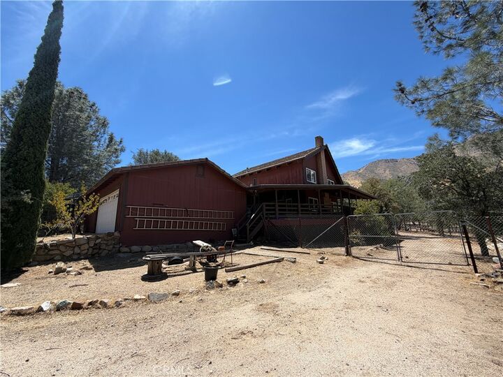 Property Photo:  3512 Oakwood  CA 93240 