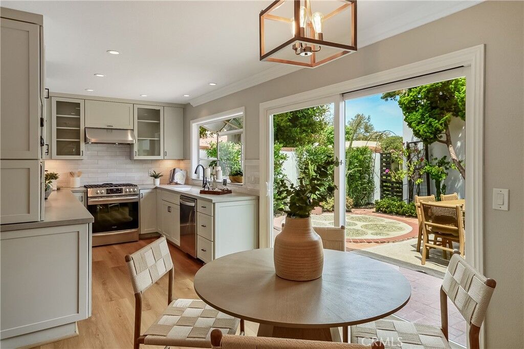 Property Photo:  2214 Vista Hogar  CA 92660 