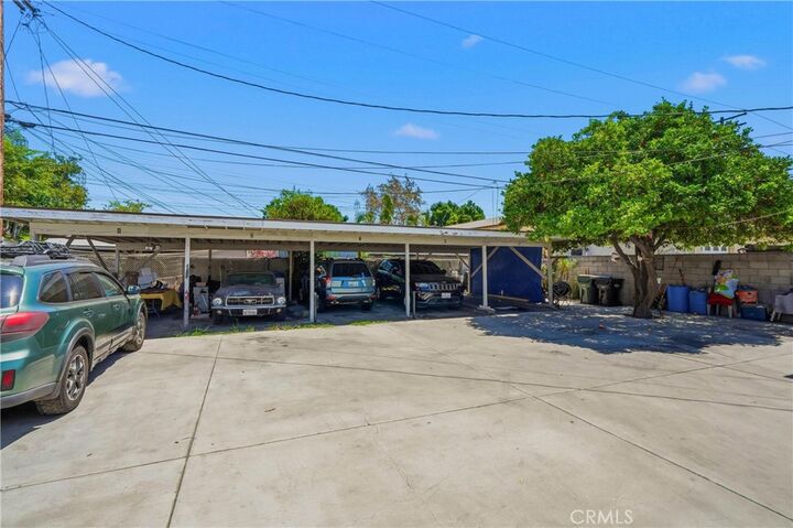 Property Photo:  6608 Ira  CA 90201 