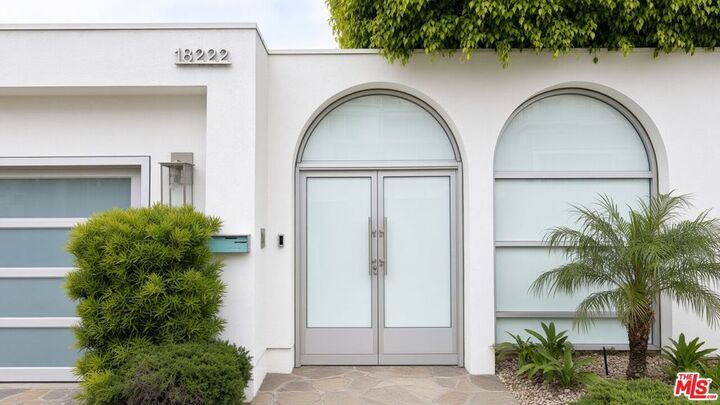 Property Photo: 18222 Coastline Drive CA 90265