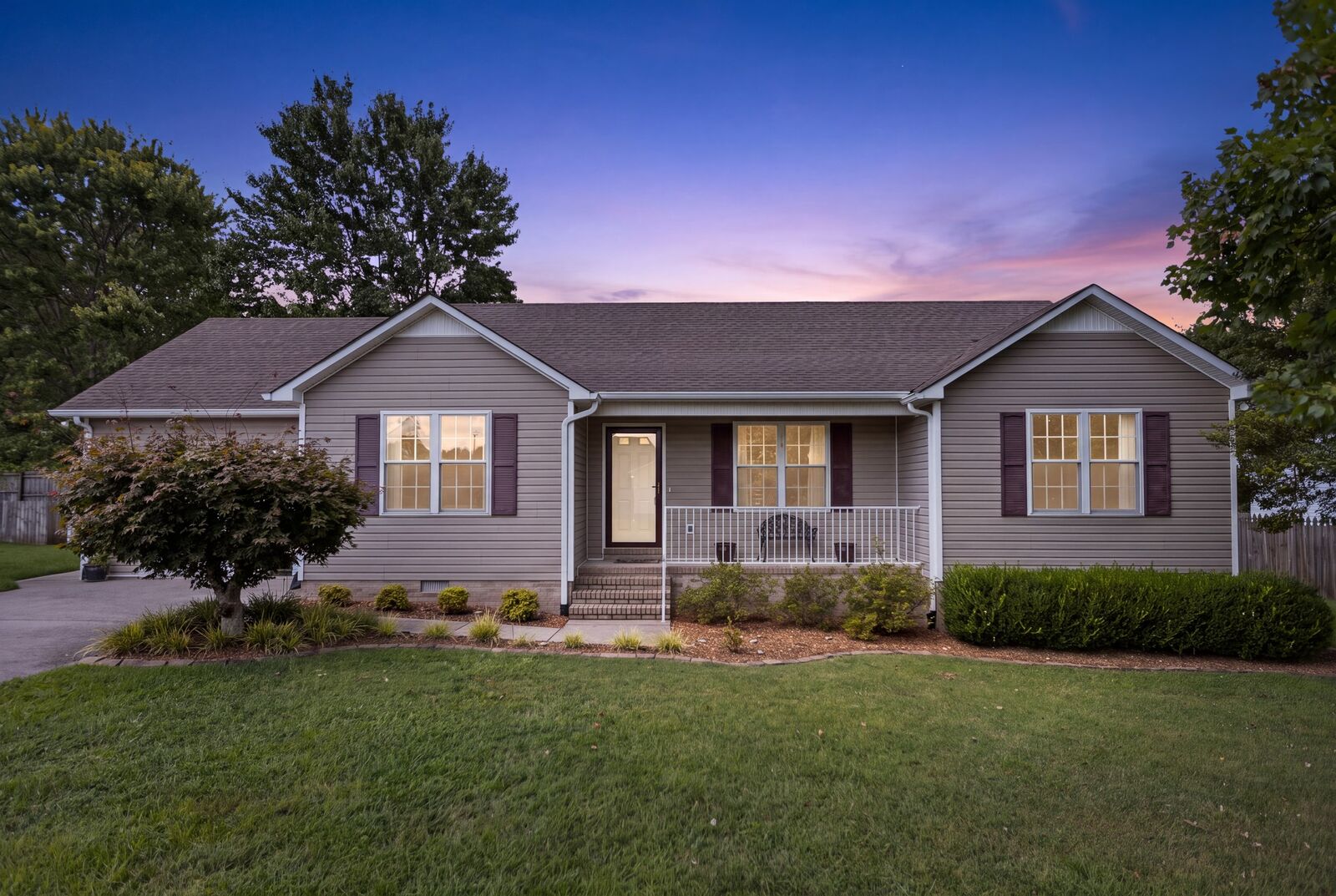 Property Photo: 102 Chesapeake Dr TN 37388