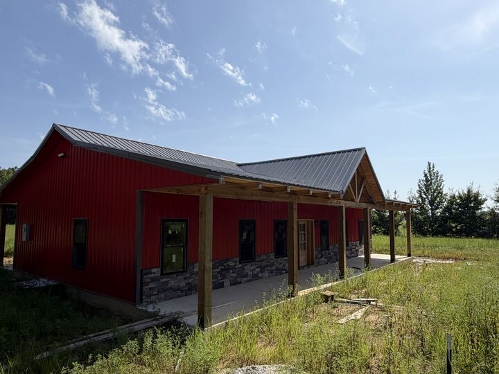 Property Photo:  488 Sixteenth Model Rd  TN 37355 