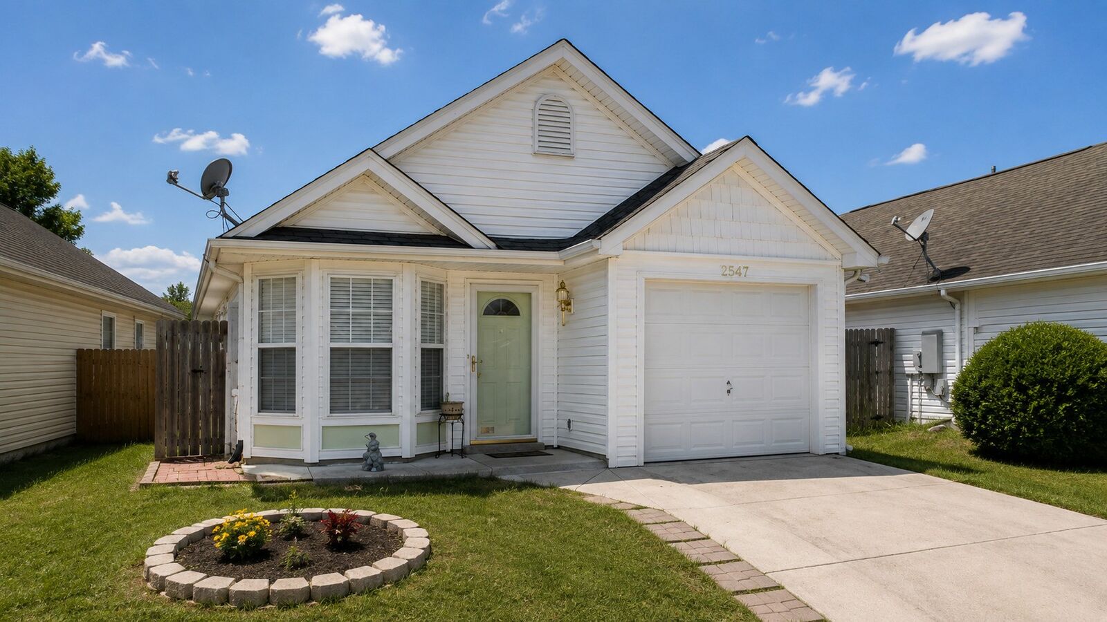 Property Photo:  2547 Sonar St  TN 37214 