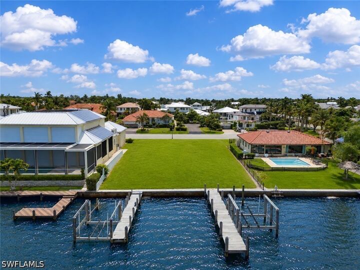 Property Photo:  1535 Dolphin Lane  FL 34102 