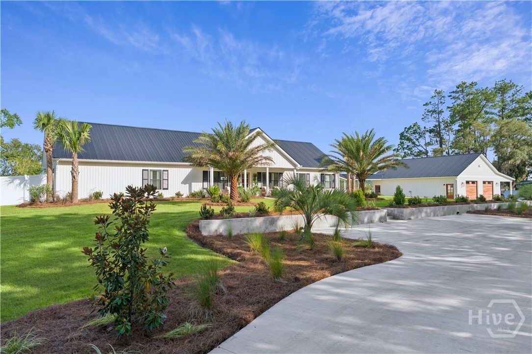 Property Photo:  5370 Shellman Bluff Road NE  GA 31331 