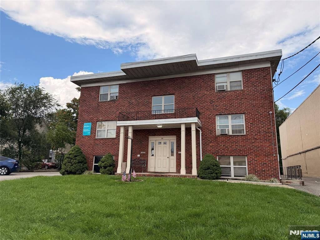 Property Photo:  94 Park Avenue 9  NJ 07110 