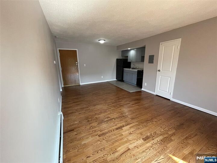 Property Photo: 75 Sussex Street 3A NJ 07601