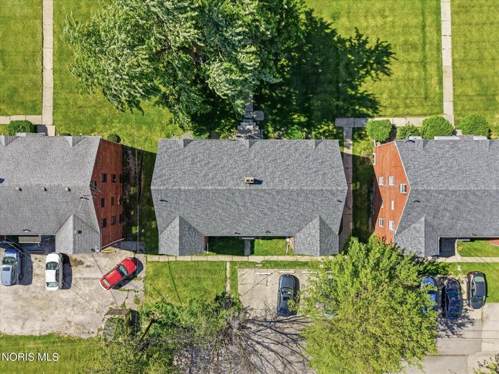 Property Photo: 1372 N Cove Boulevard OH 43606