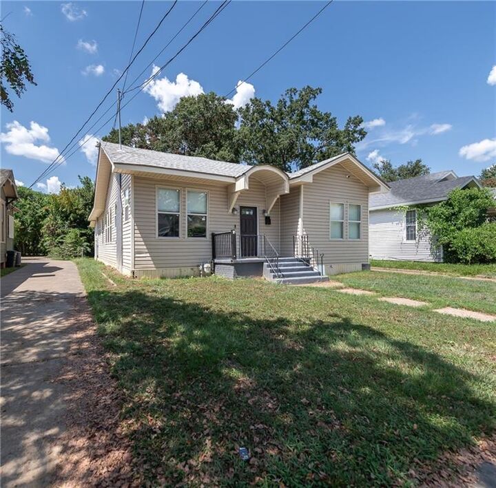 Property Photo: 2214 Thornton Court LA 71301