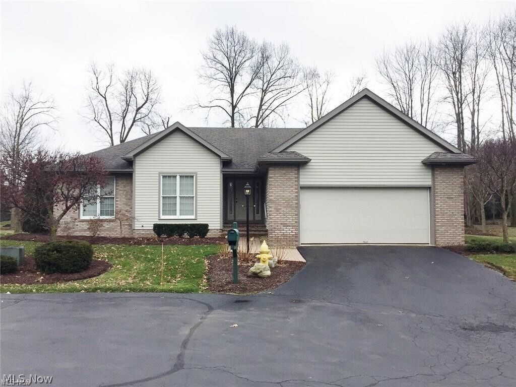 Property Photo:  17 Masters Court NE  OH 44484 