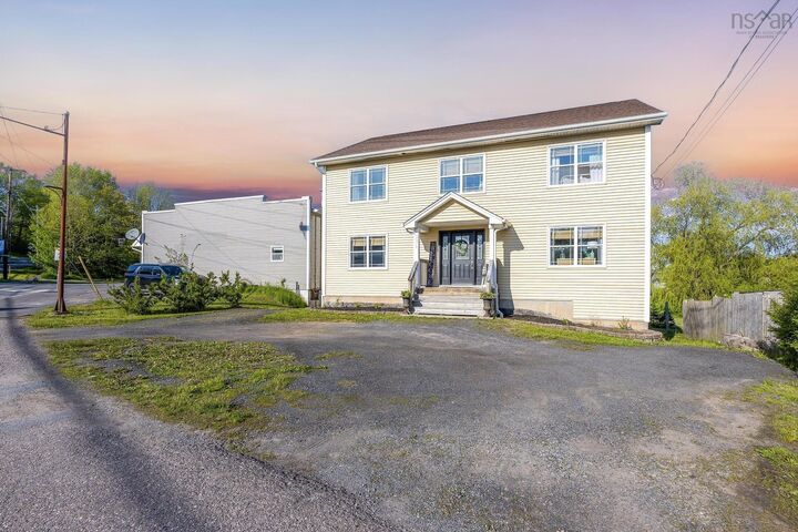 Property Photo: 931 King Street NS B0N 2T0