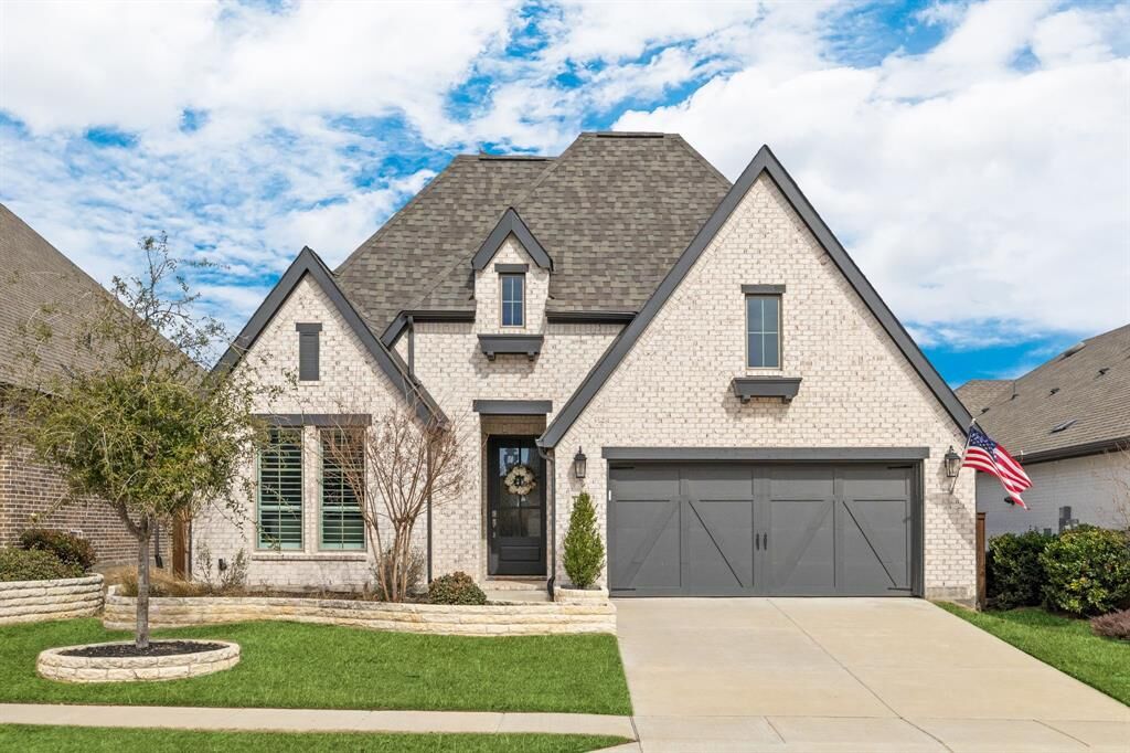 Property Photo: 3040 Pedigree Court TX 75009