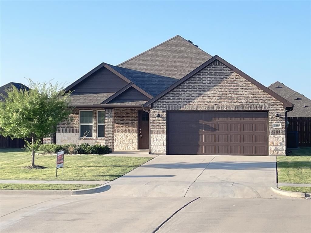 Property Photo:  1008 Eva Drive  TX 75402 