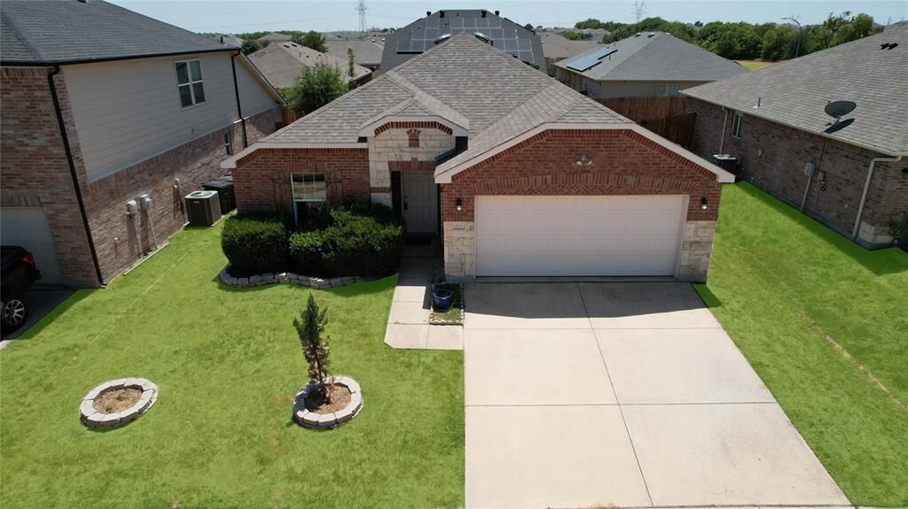 Property Photo: 433 Magma TX 76131