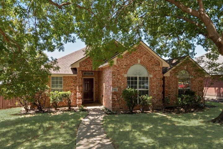 Property Photo: 7581 Lancelot Road TX 75035