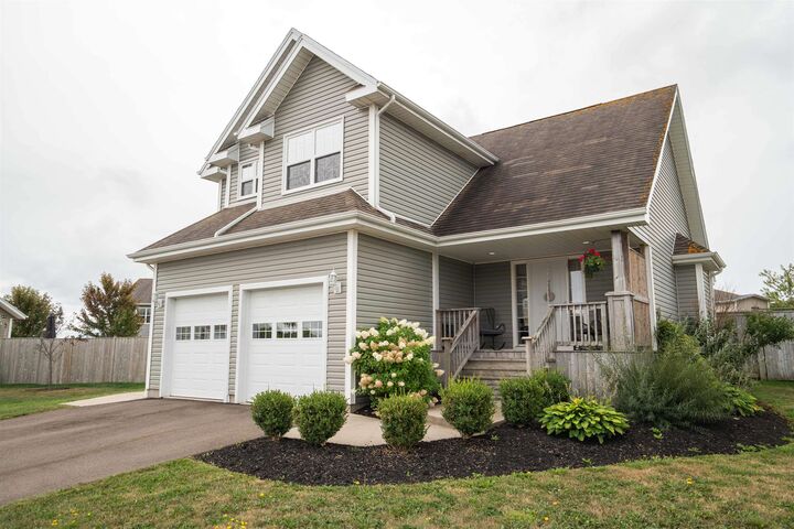 Property Photo: 11 Lily Court PE C1B 0H6