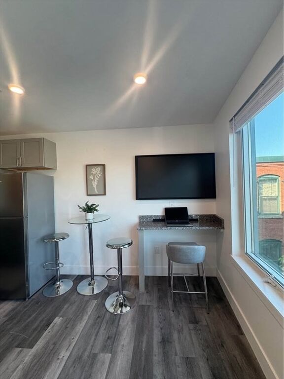 Property Photo:  585 Essex Street 507  MA 01902 