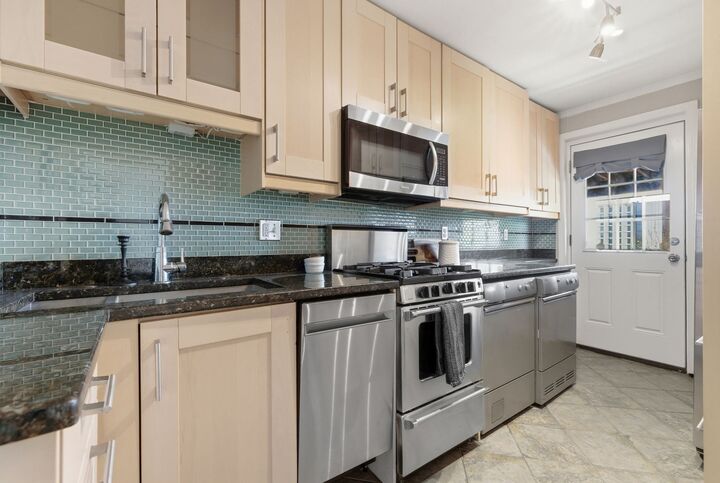 Property Photo: 262 Sidney 3 MA 01239