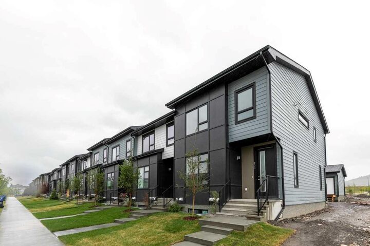 Property Photo: 233 Vantage Drive AB T4C 3G5