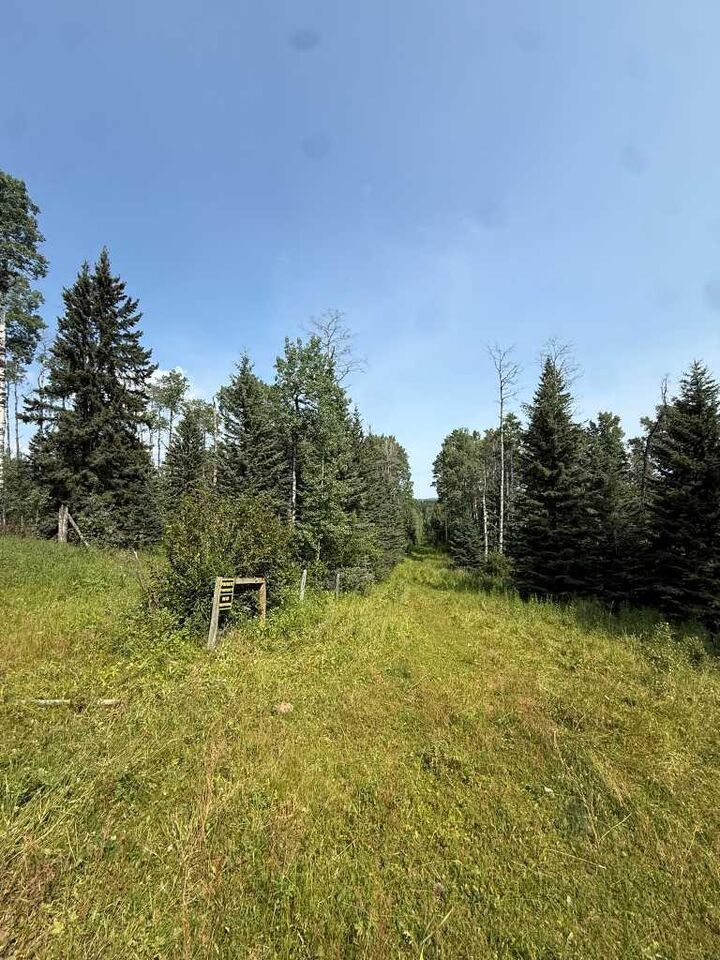 Property Photo: Sw15-Twp 31-Rge6 W5 AB T0M 0M0