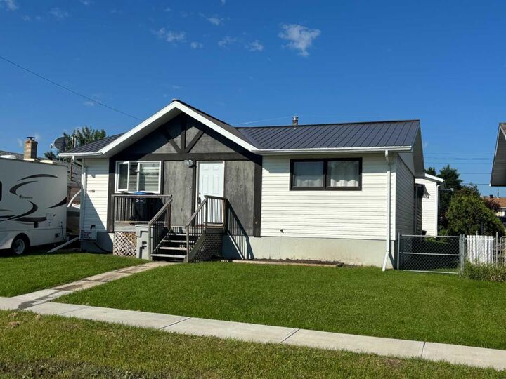 4806 47 Street — photo 1