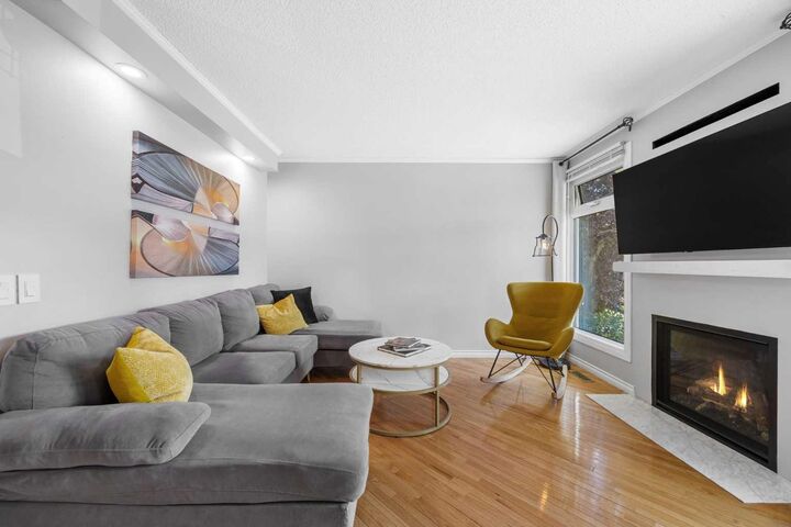 Property Photo: 75 Woodhill Court SW AB T2W 3P1