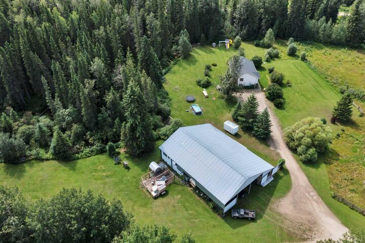 Property Photo: 73061B 405 Township Road AB T4T 2A2