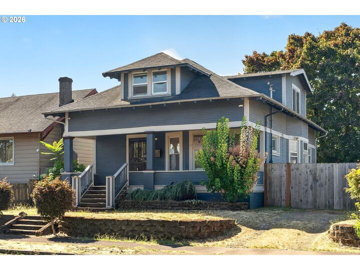 Property Photo: 8028 SE Taylor St OR 97215