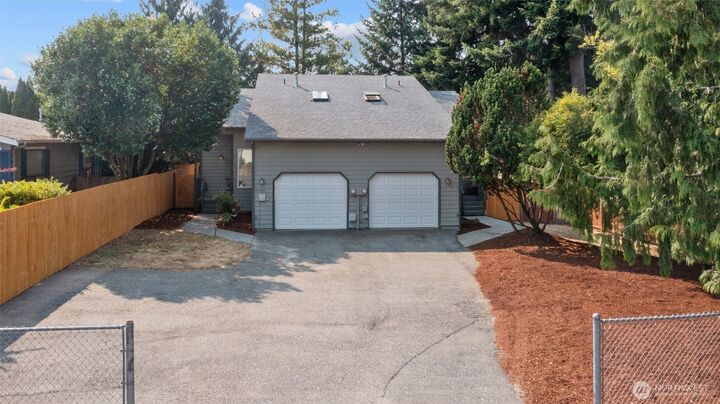 Property Photo:  14006  52nd Avenue W  WA 98026 
