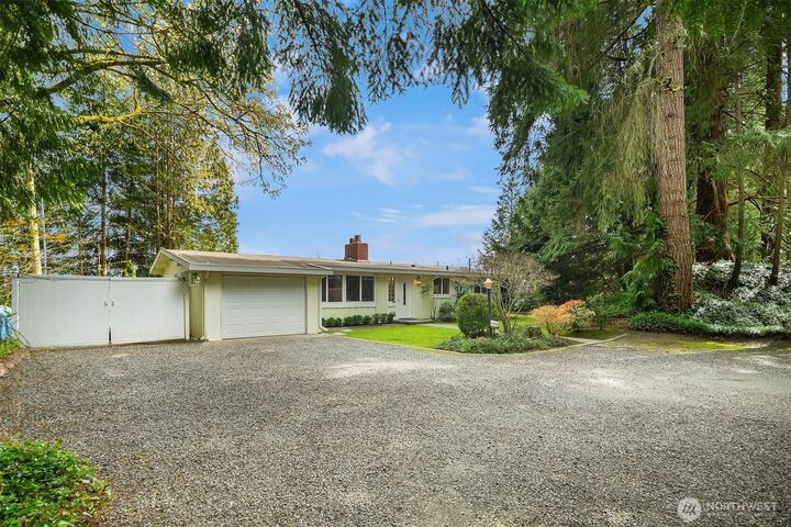 Property Photo: 1848 W Lake Sammamish Parkway SE WA 98008