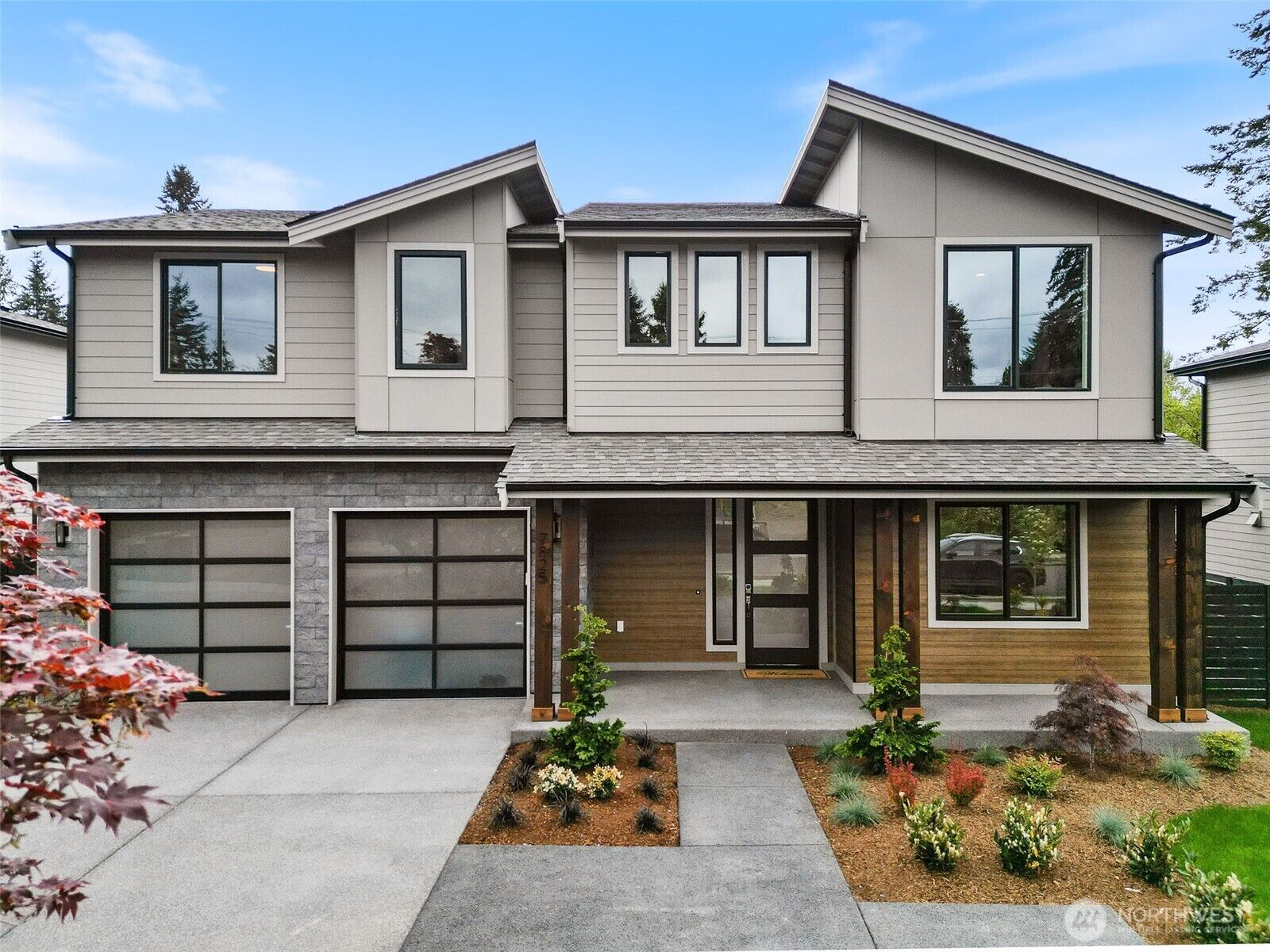 Property Photo:  7825 NE 143rd Street  WA 98034 