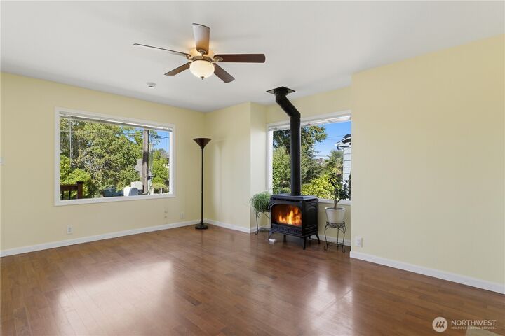 Property Photo:  5628 N 45th Street  WA 98407 