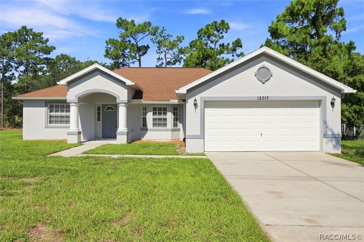 Property Photo: 12017 Lark Sparrow Road FL 34614