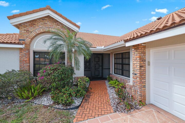 Property Photo: 8423 Juddith Avenue FL 33472