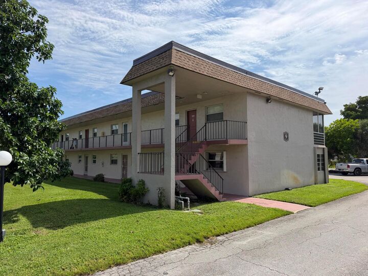 Property Photo:  500 Bonnie Boulevard 182  FL 33461 