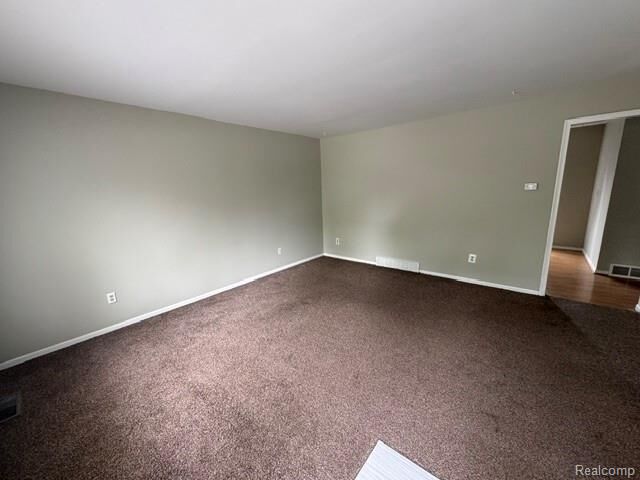 Property Photo:  309 E Farnum Avenue  MI 48067 