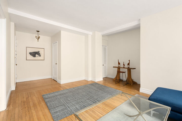 Property Photo:  1040 Park Avenue 7H  NY 10028 