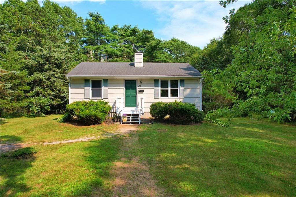 Property Photo:  29 Oak Road  RI 02879 