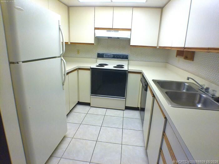 Property Photo: 331 SW South River Drive 204 FL 34997
