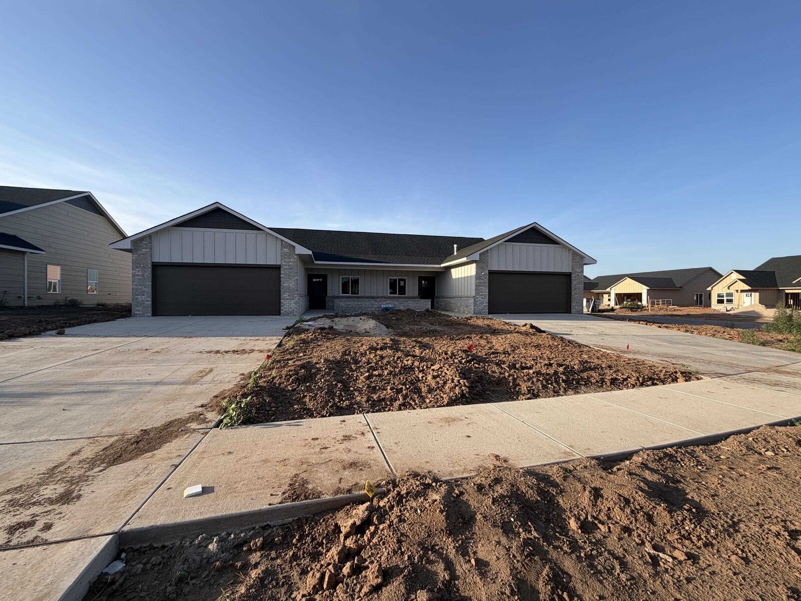 Property Photo: 12902 W Thorton St KS 67235