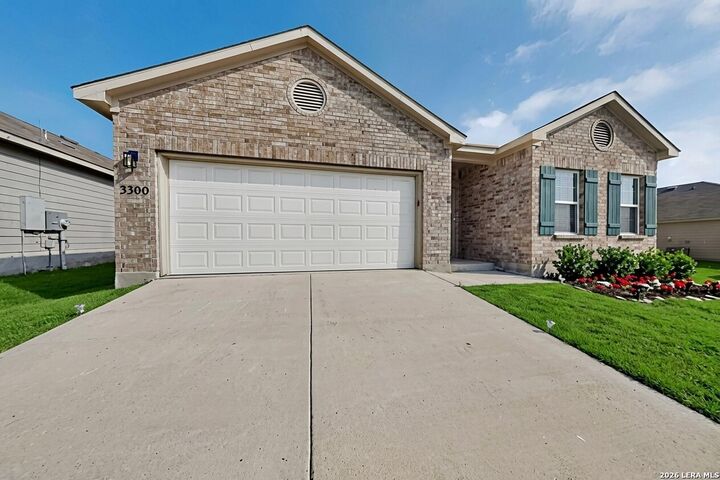 Property Photo:  3300 Ridge Pl  TX 78155 