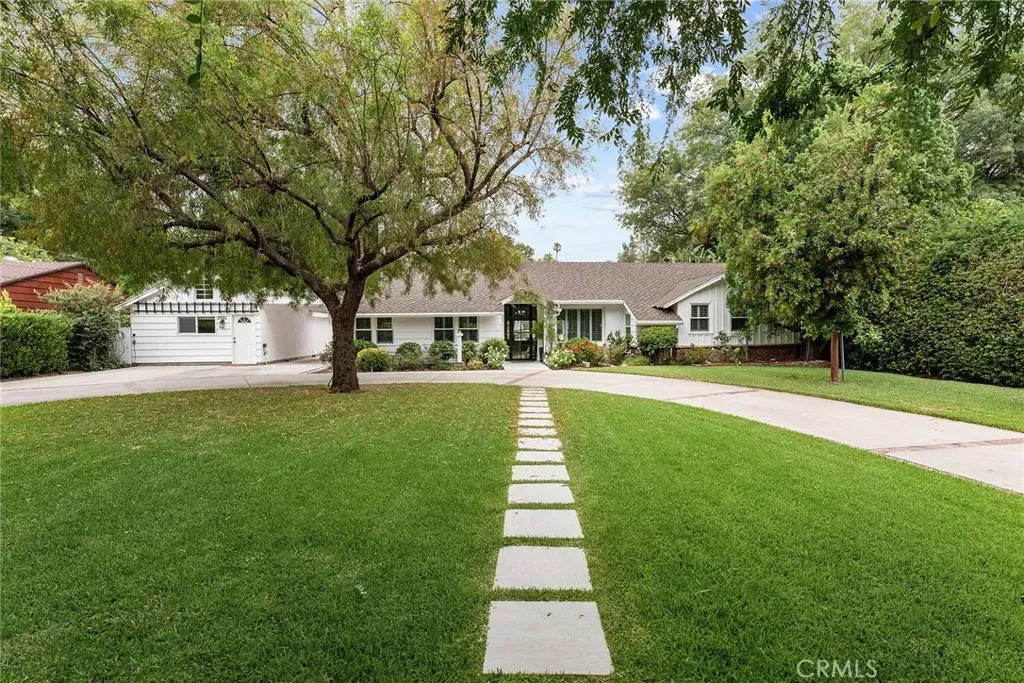 Property Photo: 5953 Lubao Avenue CA 91367