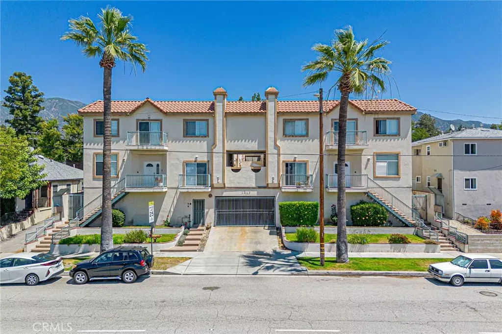 Property Photo:  2345 Montrose Avenue 2  CA 91020 
