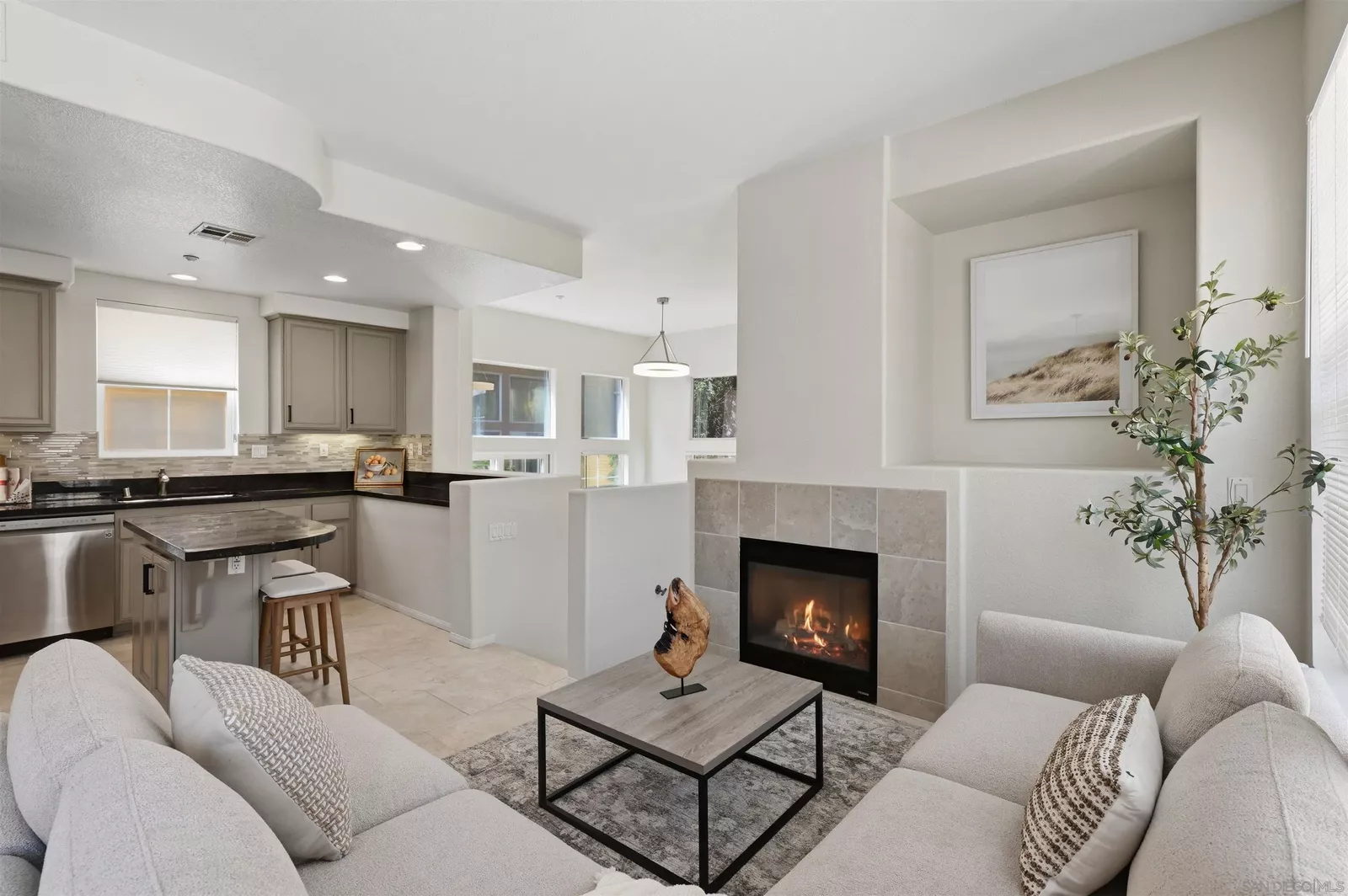 Property Photo:  2800 Villas Way  CA 92108 