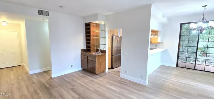Property Photo: 235 S Holliston Avenue 113 CA 91106