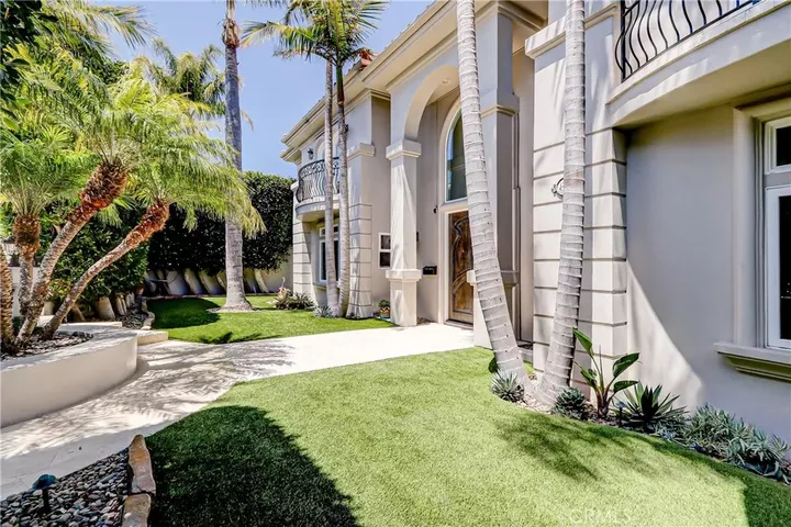 Property Photo: 819 11th CA 90266