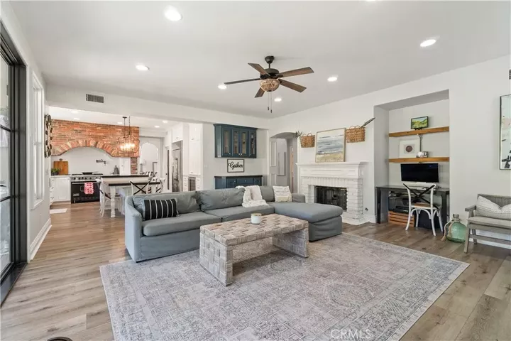 Property Photo: 11 Willowglade CA 92679